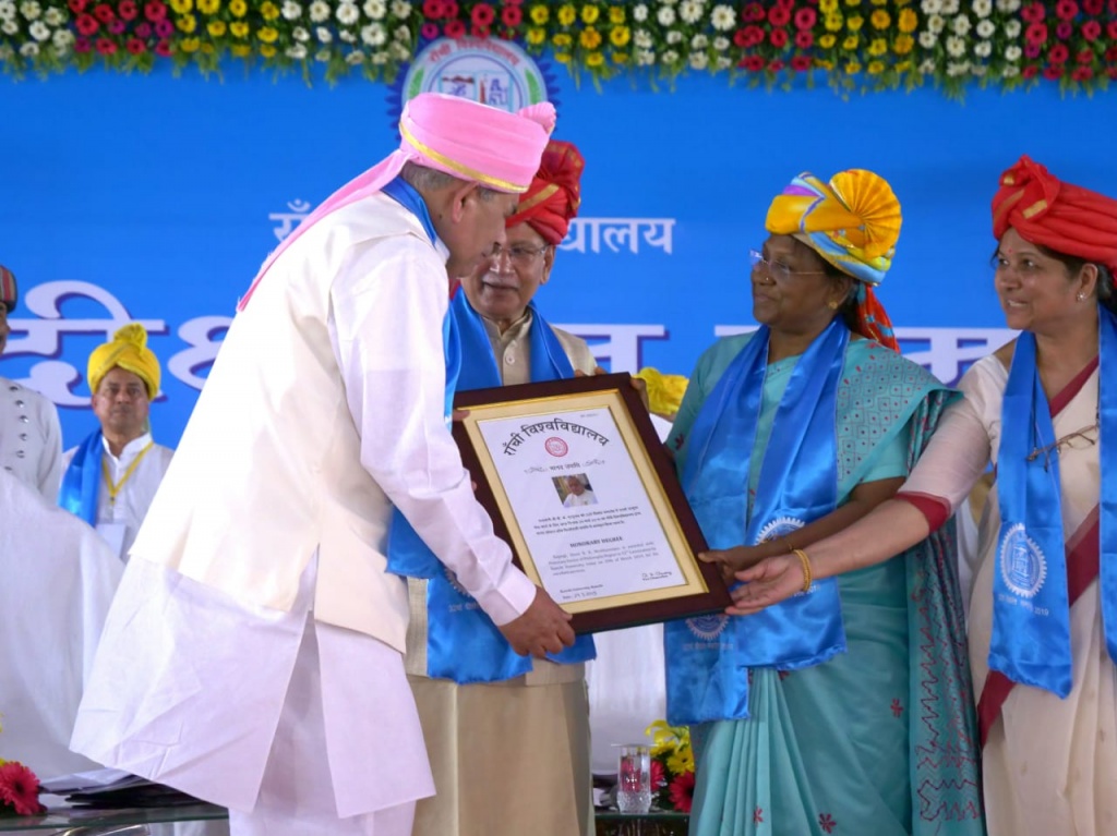 Hon. Doctorate Degree to Bro. BK Mruthyunjaya by Ranchi University- ​बी.के मृत्युंंजय भाई को ​डाँँक्टर आँँफ फिलााँसफी उपाधि